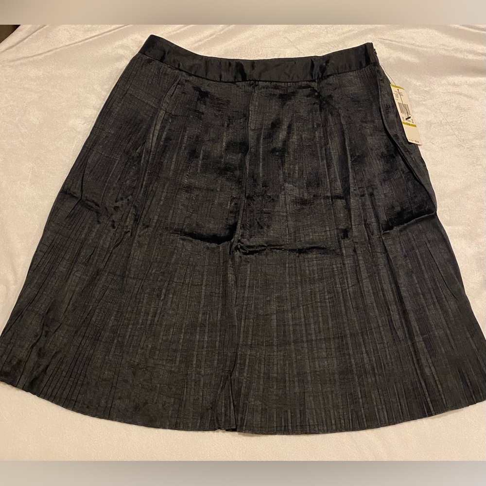 NWT Anne Klein Black A-Line Skirt